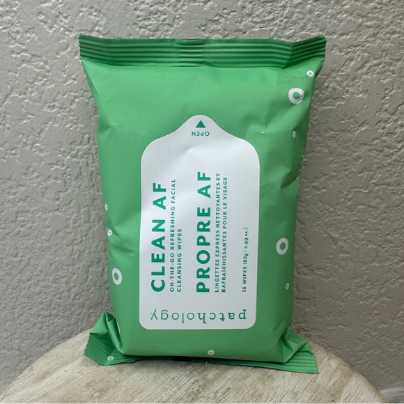 $5 🌙 Patchology‎ Clean AF Facial Wipes NEW - Picture 1 of 3